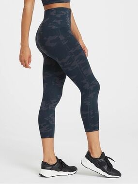 SPANX Look at Me Now Seamless High Waist Camouflage Cropped Leggings Medium NEW